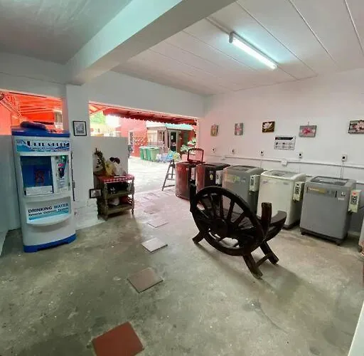 Ratanawong Place 445 Apartment *